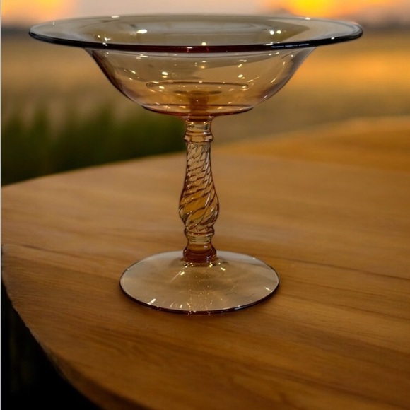 Amber Glass Compote dish with twisted stem - Picture 4 of 5